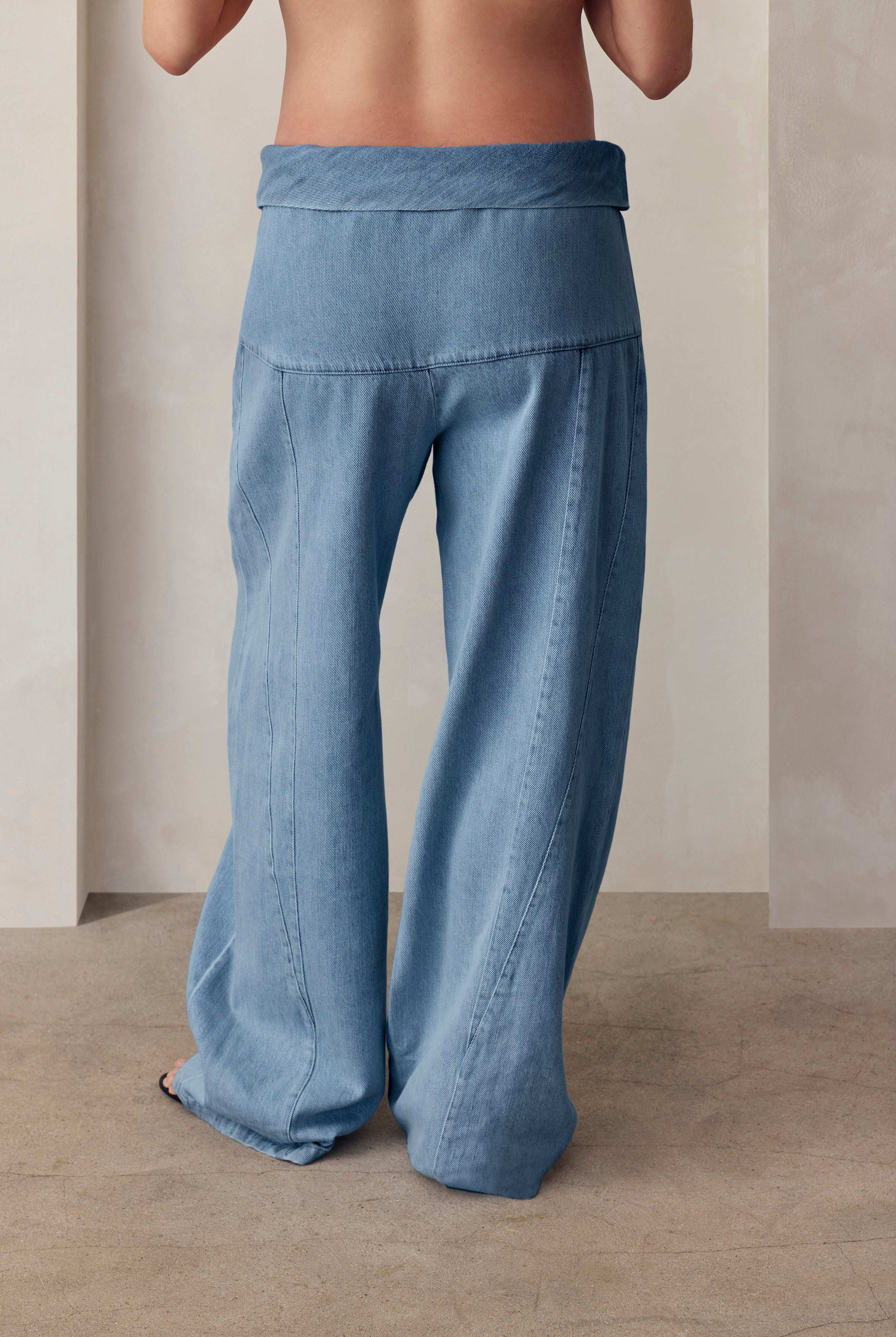 Bumpsuit medium blue denim Maternity Painters Jeans