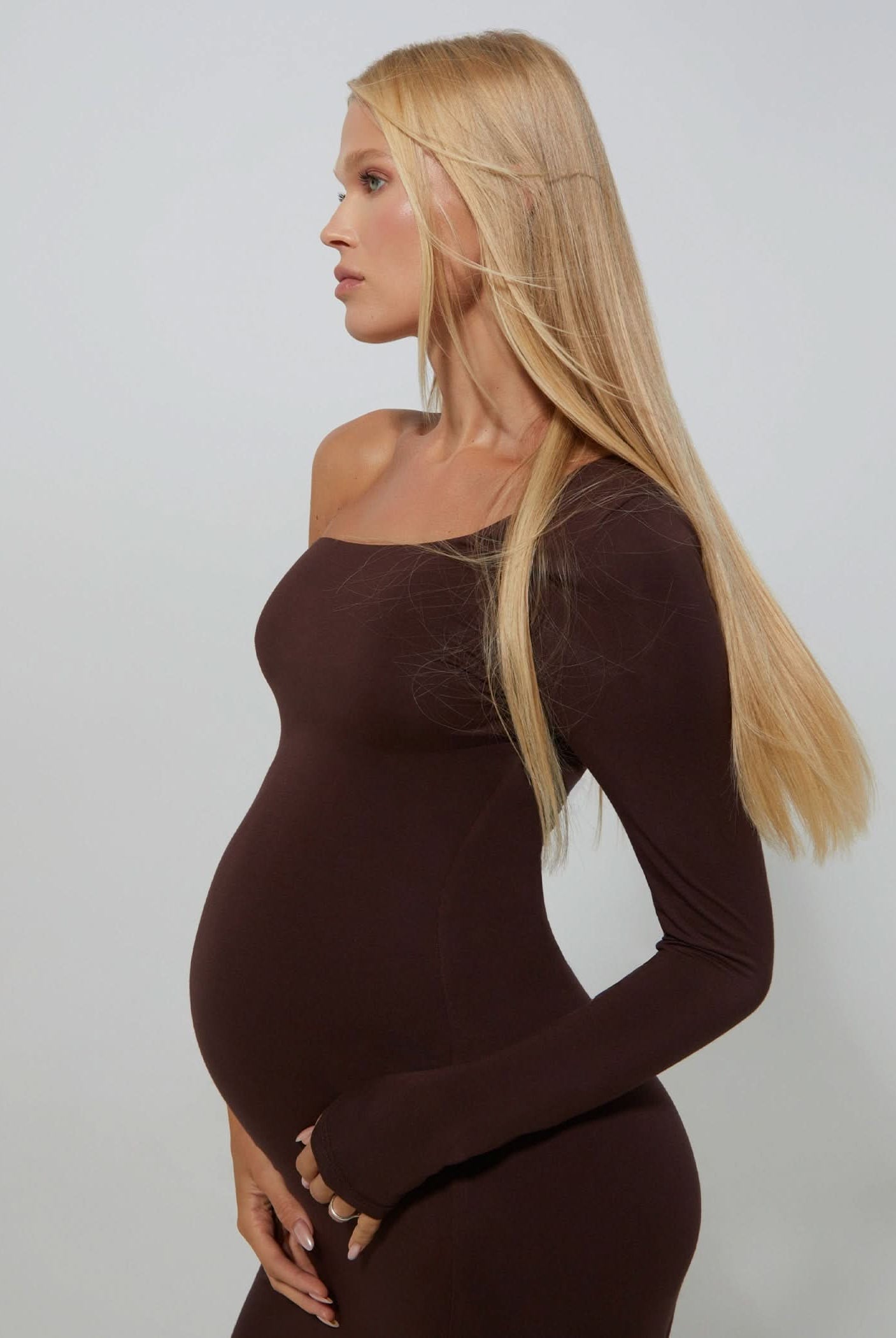 Bumpsuit Maternity The One Shoulder Evening Dress with side slit in chocolate