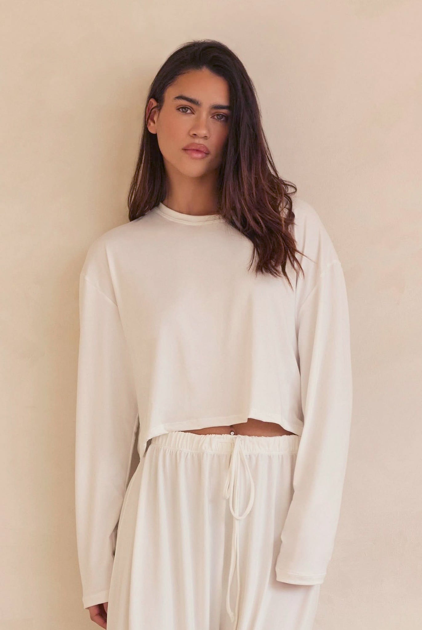 the cloud long sleeve crop tee and slim pant in ivory