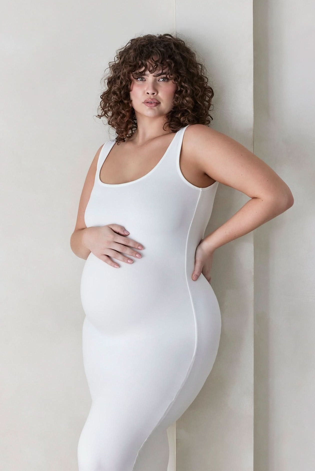 Bumpsuit Maternity The Sleeveless Scoop Neck Maxi Dress in Ivory