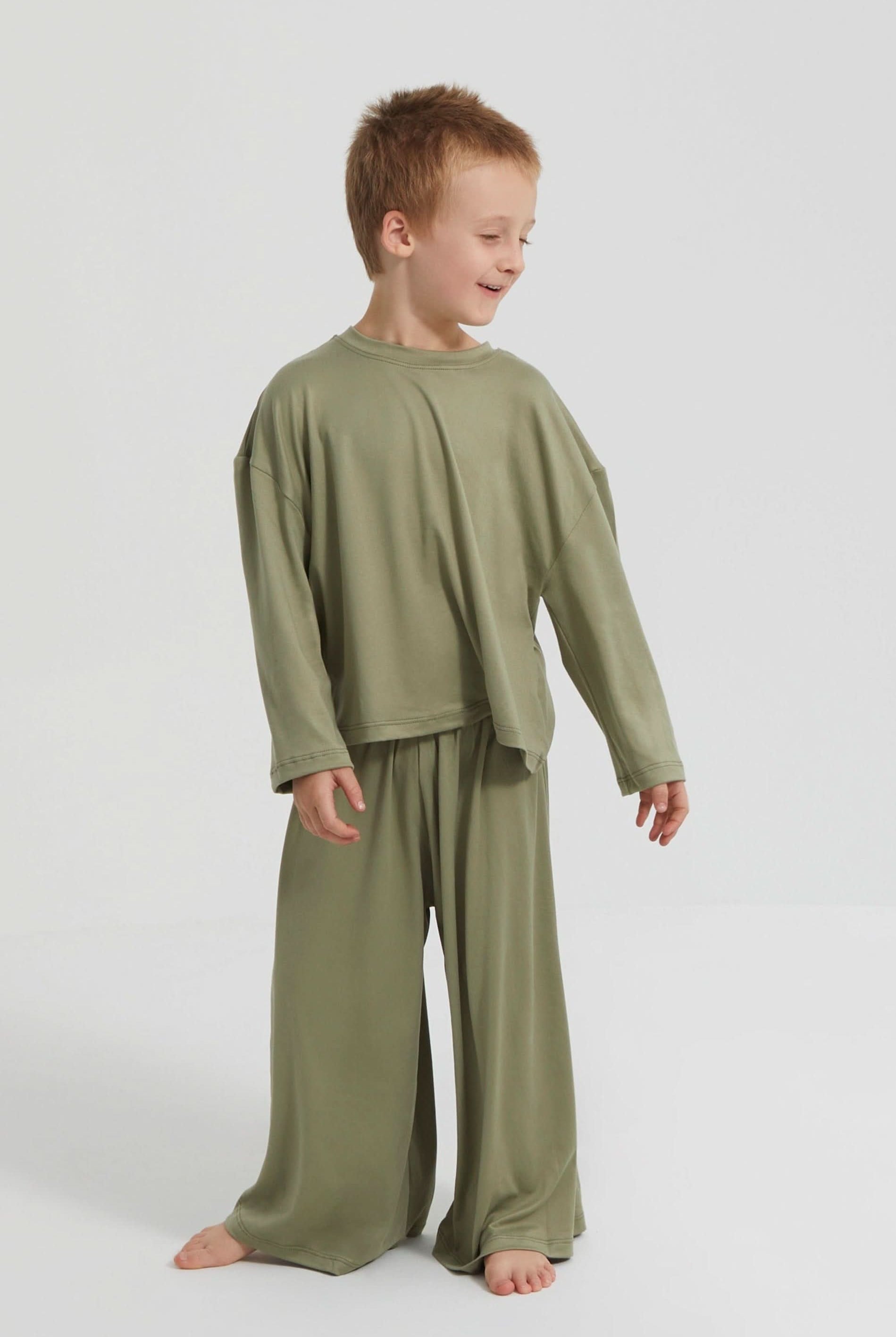 Bumpsuit The Cloud Kids Long Sleeve Tee in Moss