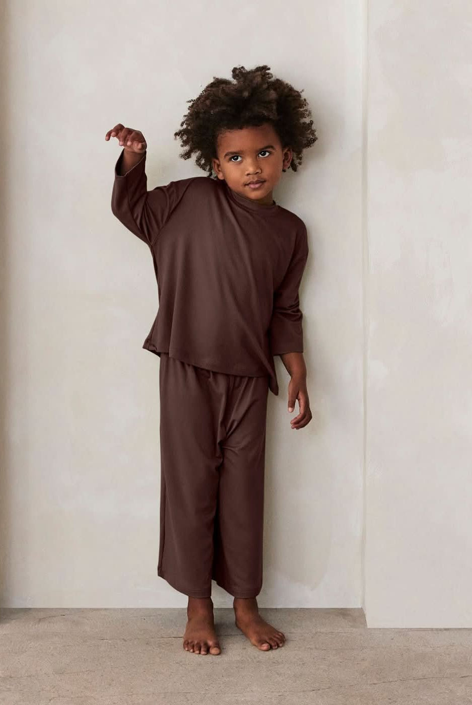 the cloud kids long sleeve tee in chocolate