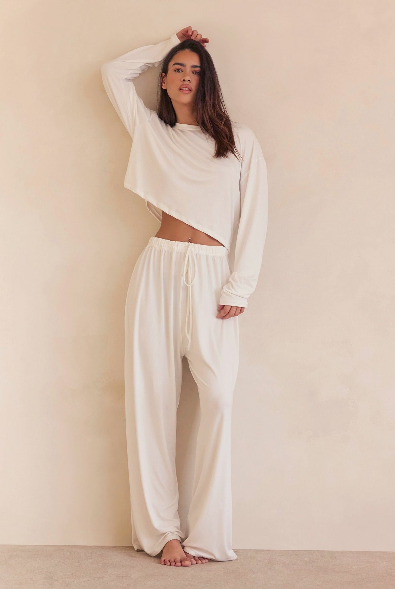 the cloud long sleeve crop tee and slim pant in ivory