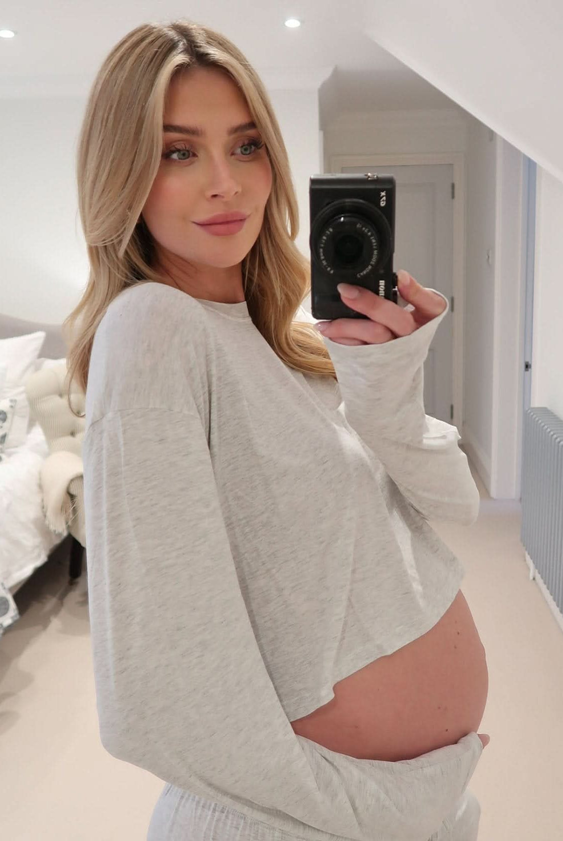 bumpsuit maternity the cloud crop long sleeve tee in heather grey