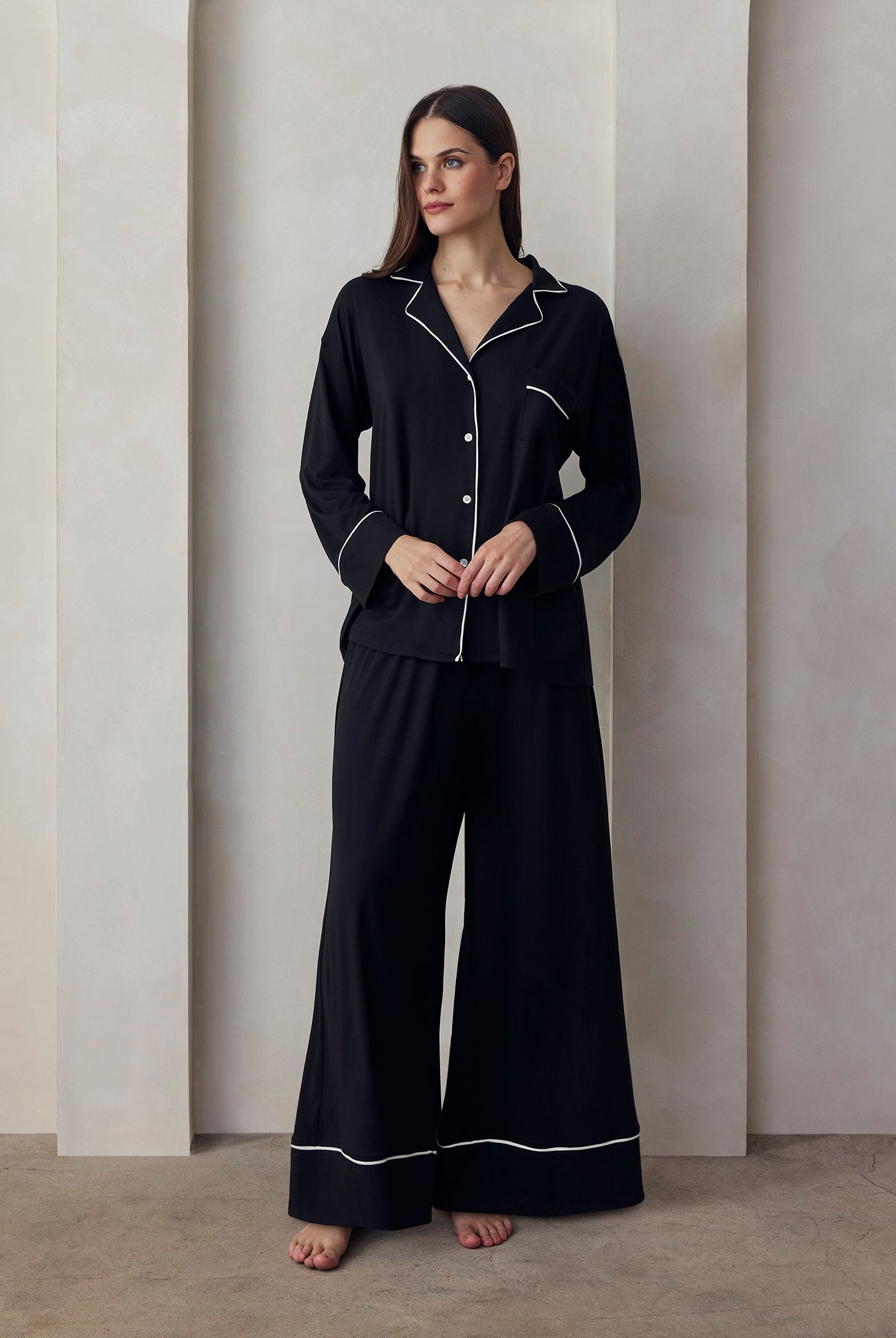 the cloud sleep set in black with white piping