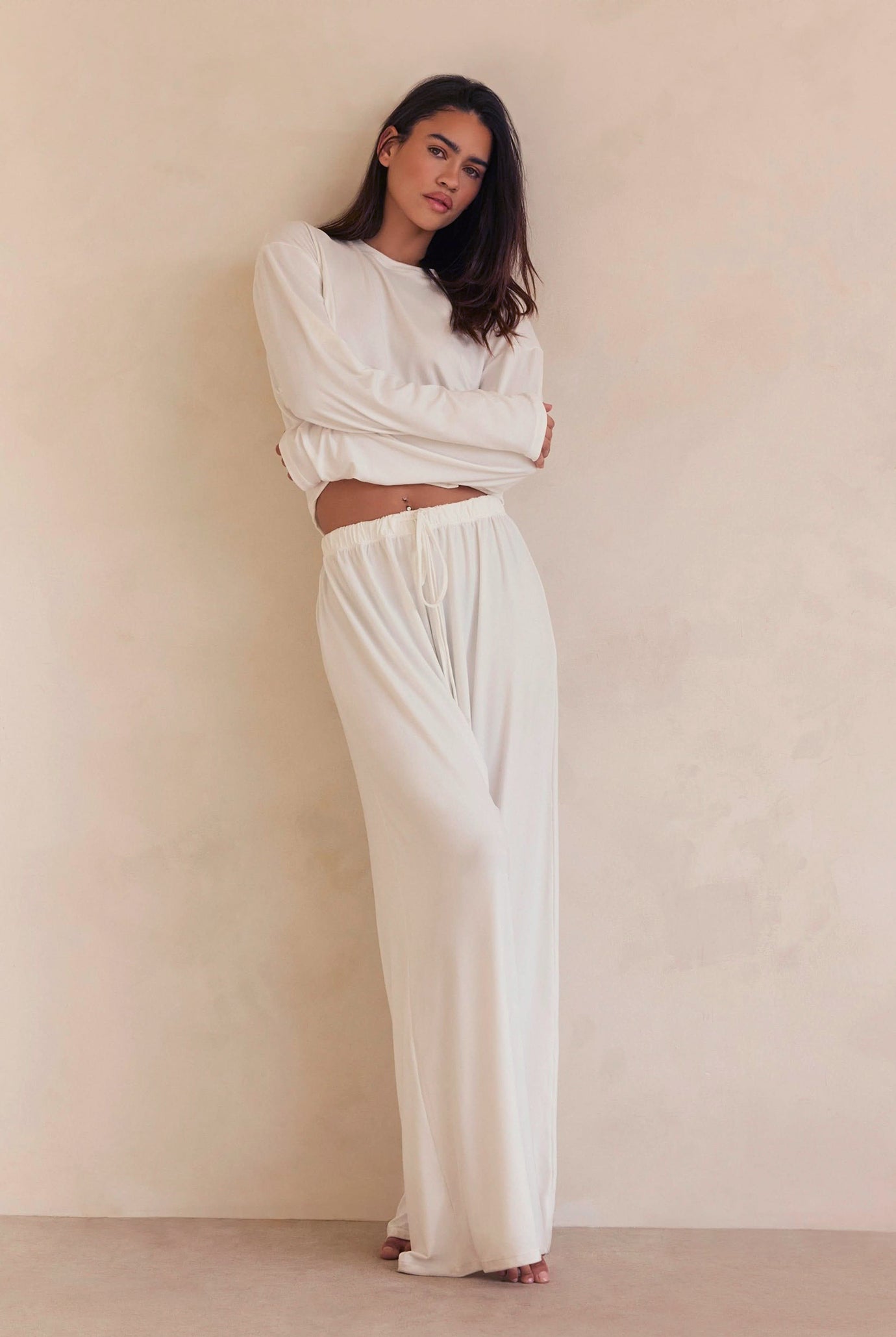 the cloud long sleeve crop tee and slim pant in ivory