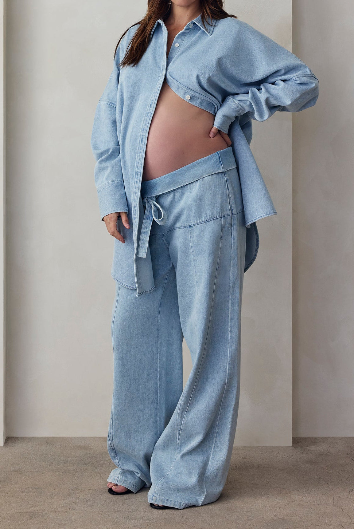 the denim oversized painter jean in light blue wash