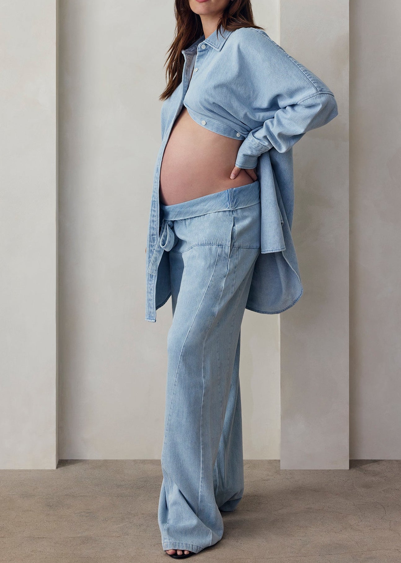 the denim oversized painter jean in light blue wash