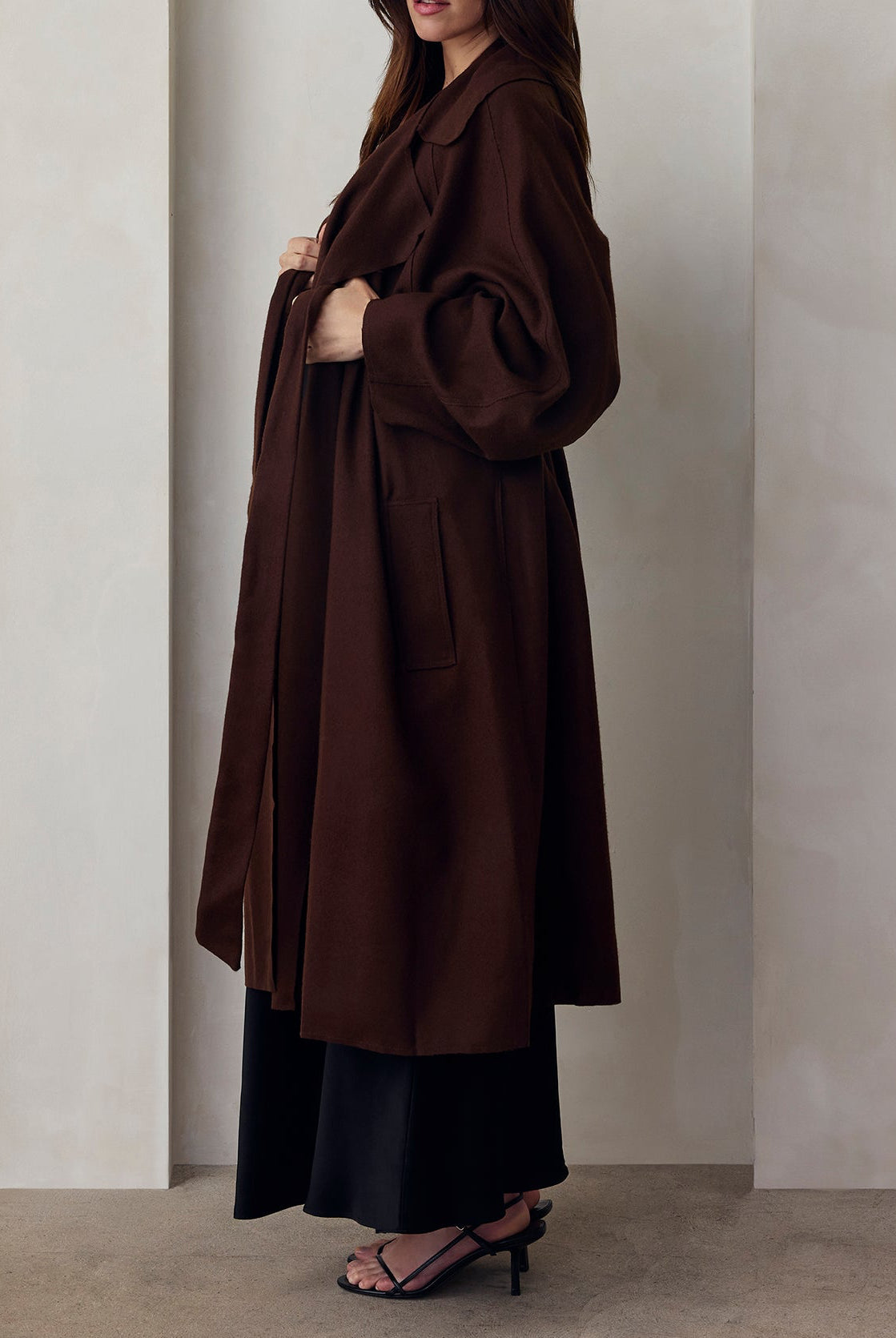 the jacqueline wool coat in chocolate