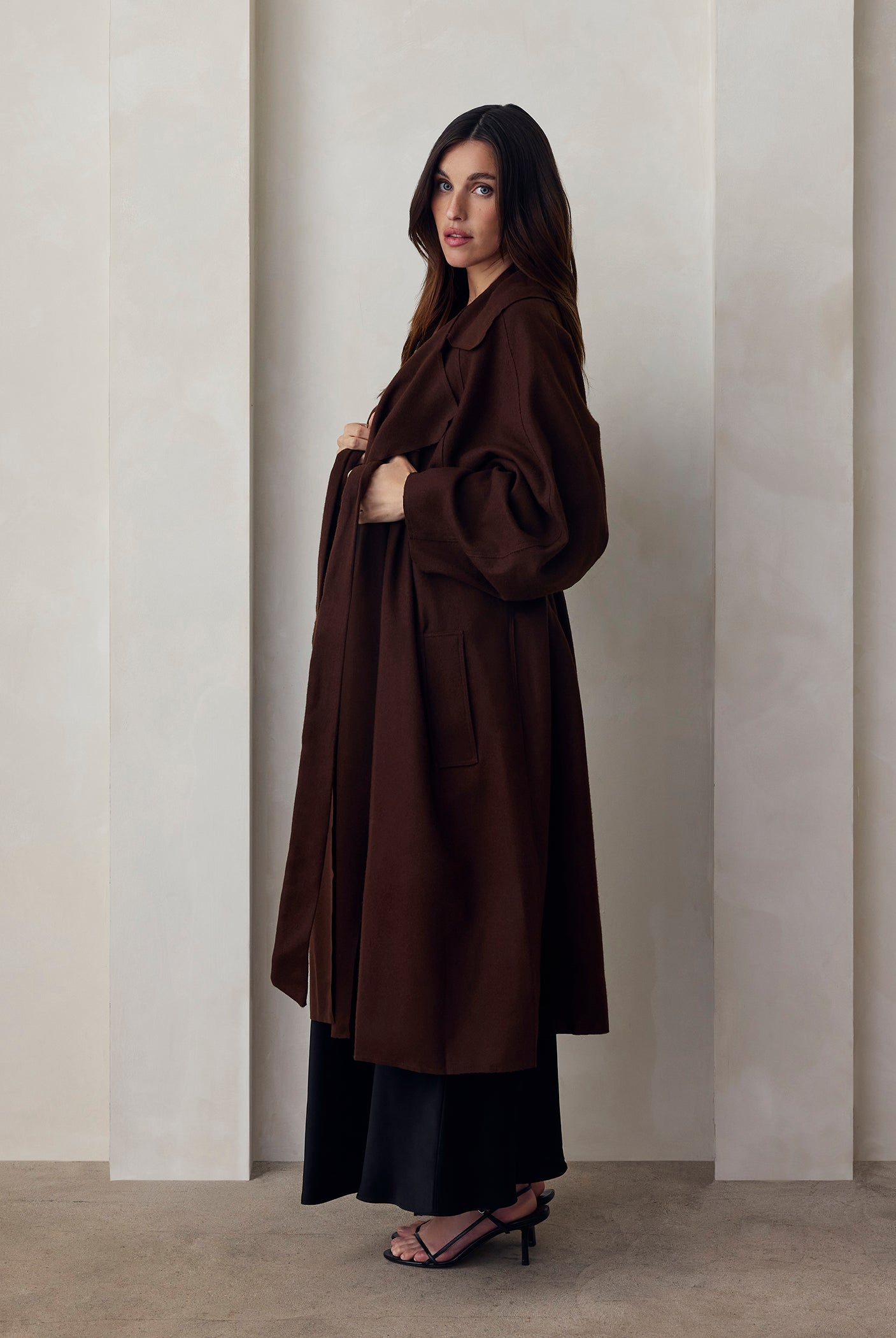 the jacqueline wool coat in chocolate