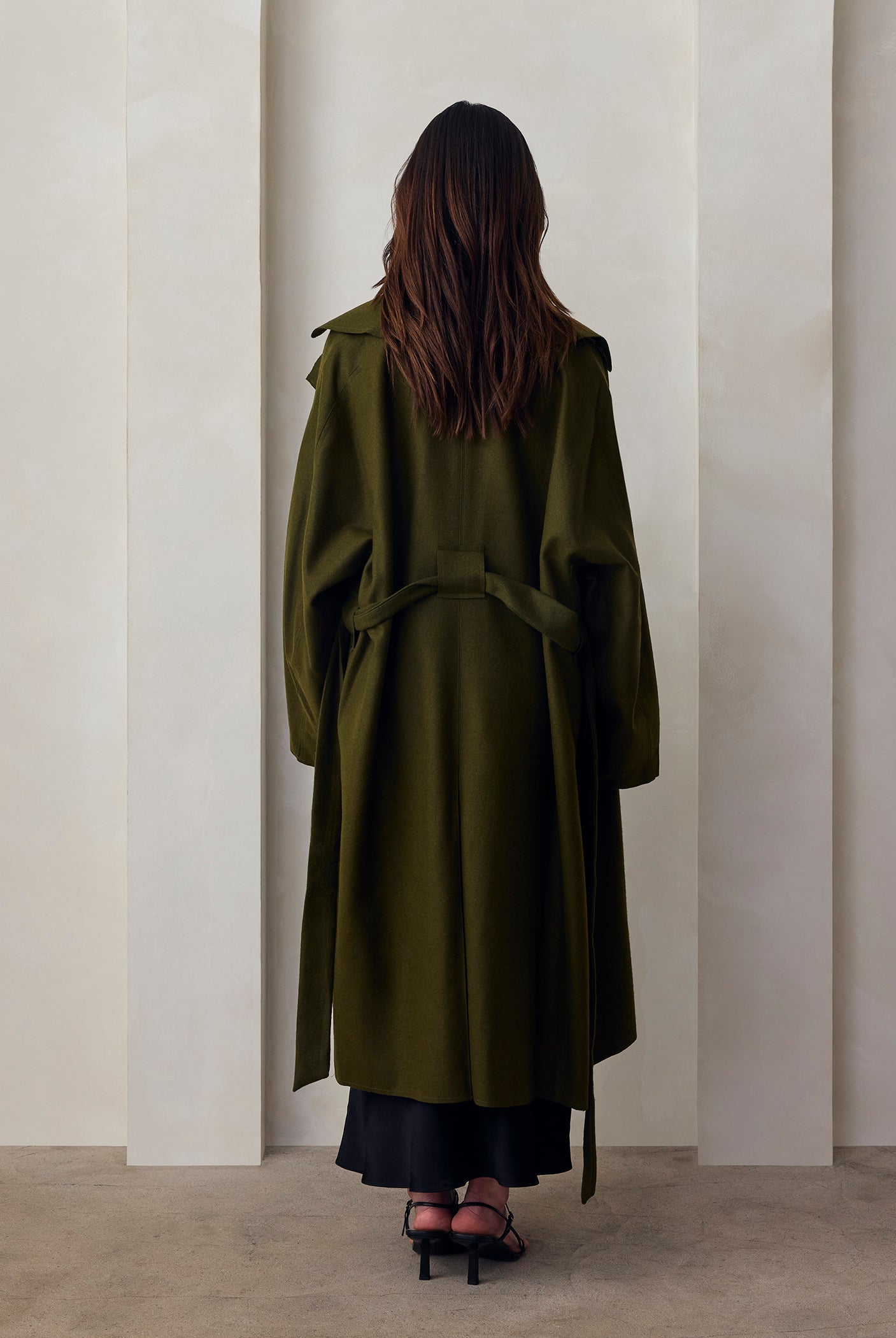 the jacqueline wool coat in olive