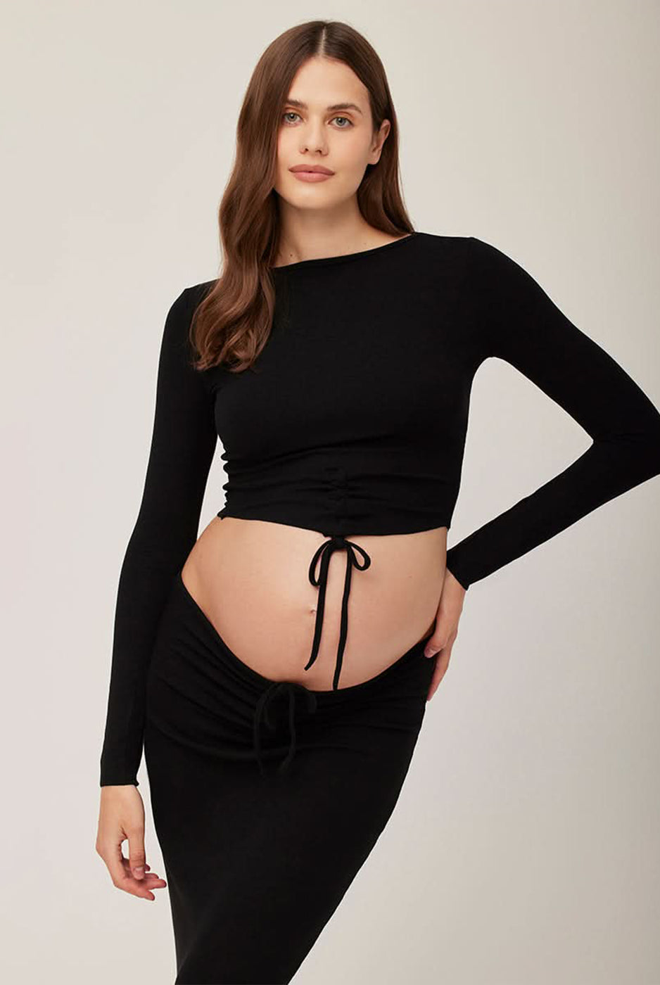 the soft rib long sleeve maternity cropped top in black