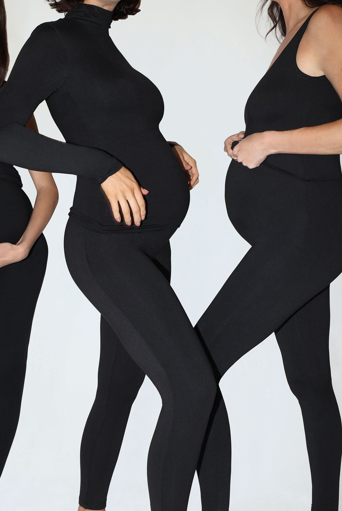 the maternity turtleneck in black