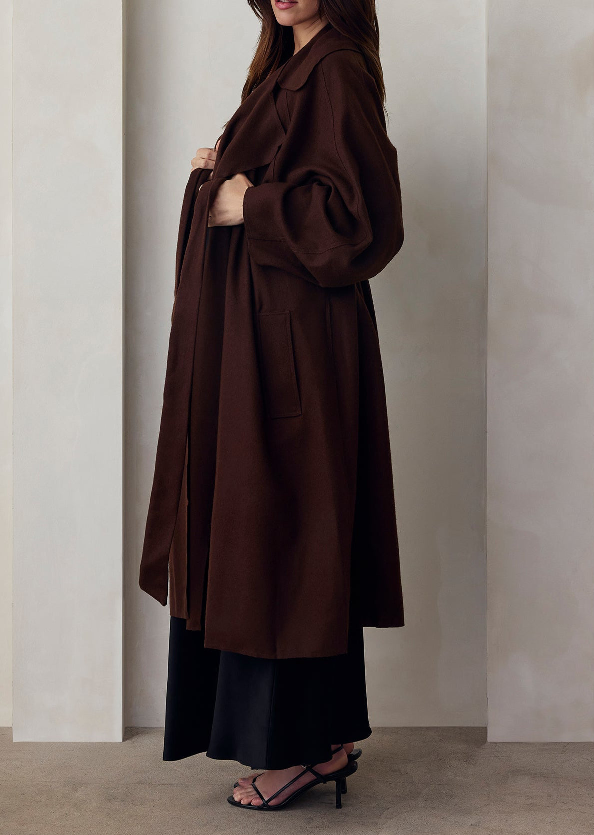 the jacqueline wool coat in chocolate