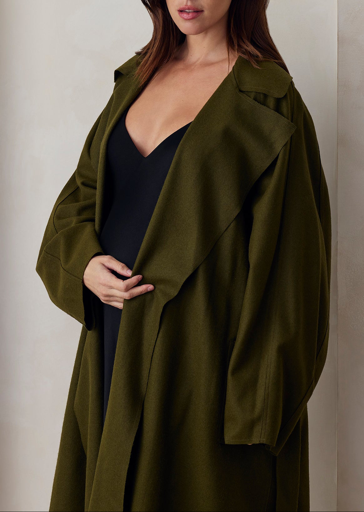 the jacqueline wool coat in olive