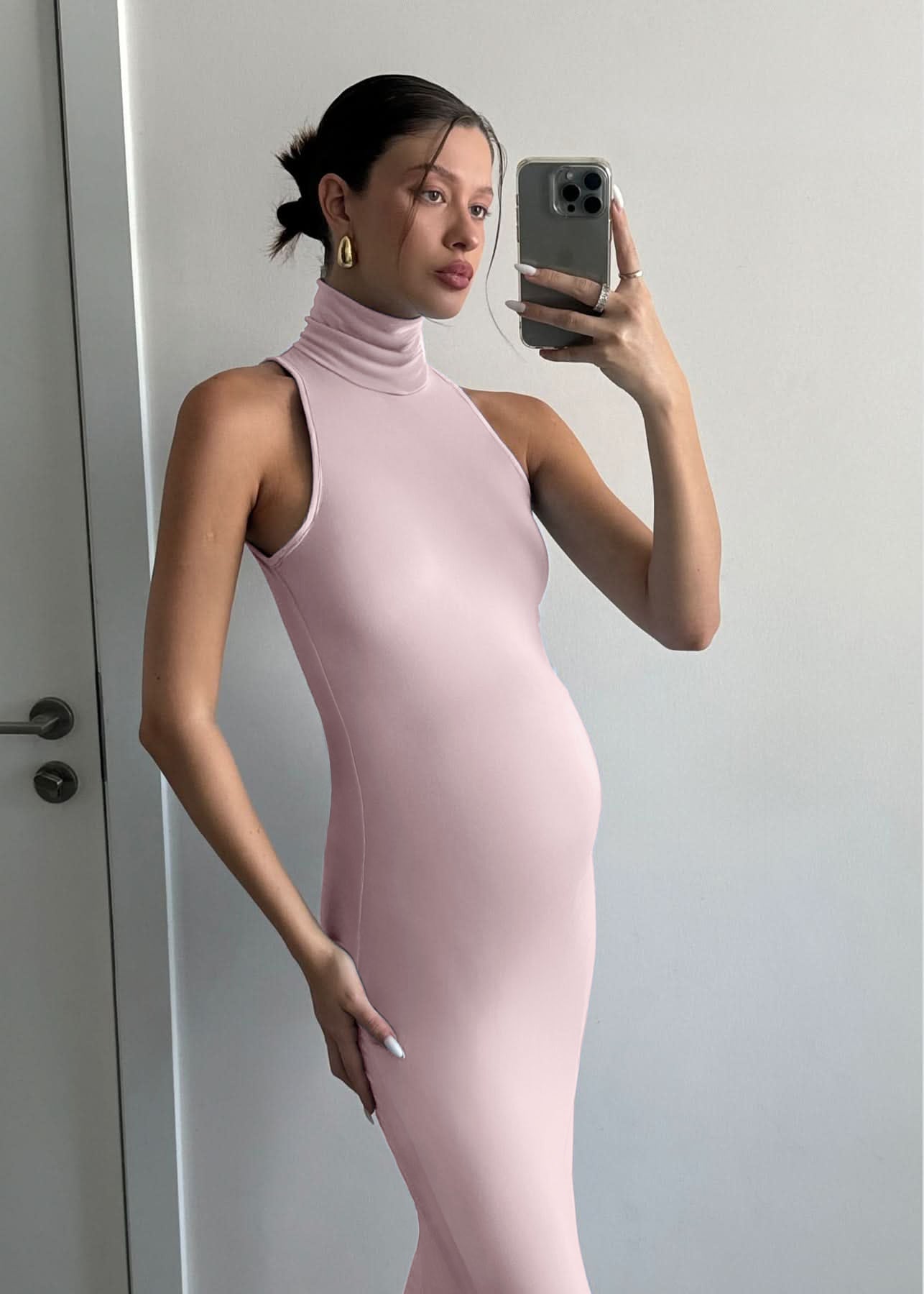 the serena turtleneck sleeveless maternity maxi dress in dusty pink